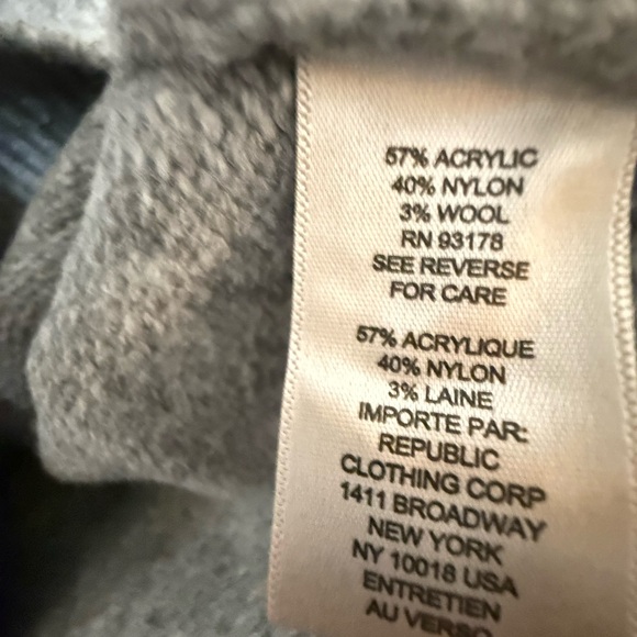 Catherine Malandrino Gray Short Sleeve Top with Pearl Details - Picture 3 of 3